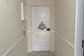 1 Bedroom apartment walking distance to berach