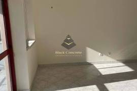 1 Bedroom apartment walking distance to berach