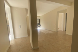 T2 Renovated in Sintra