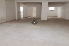 Commercial space in Cacem