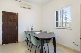 Olhão – 2-bedroom homestead in Moncarapacho with renovation potential Olhão – 2-bedroom homestead in Moncarapacho with renovation potential