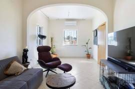 Olhão – 2-bedroom homestead in Moncarapacho with renovation potential Olhão – 2-bedroom homestead in Moncarapacho with renovation potential