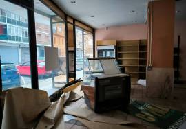 For Sale and Rent: Commercial Space on Sierras Alavesas For Sale and Rent: Commercial Space on Sierras Alavesas