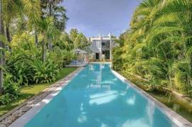Modern 3-Bedroom Villa with Pool & Garden