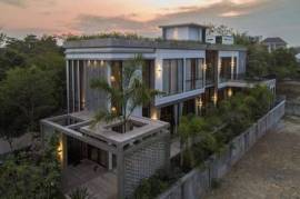 Villa Caroline – Twin Villas 3 – Bedroom in the Heart of Siem Reap