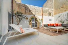 Villa-House for sale in Mqabba Malta