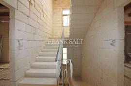 Villa-House for sale in Cospicua Malta