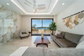 Oceanfront 2 Bed Luxurious Condo