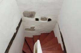 Charming Stone House With 68 M2 Of Living Space In The Heart Of The Village On A Quiet Street With A Small Terrace. Charming Stone House With 68 M2 Of Living Space In The Heart Of The Village On A Quiet Street With A Small Terrace.