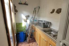 Charming Stone House With 68 M2 Of Living Space In The Heart Of The Village On A Quiet Street With A Small Terrace. Charming Stone House With 68 M2 Of Living Space In The Heart Of The Village On A Quiet Street With A Small Terrace.