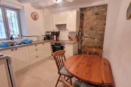Charming Stone House With 68 M2 Of Living Space In The Heart Of The Village On A Quiet Street With A Small Terrace. Charming Stone House With 68 M2 Of Living Space In The Heart Of The Village On A Quiet Street With A Small Terrace.