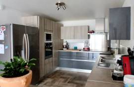 Pleasant Villa With 2 Separate Dwellings, Several Outbuildings And Garage On A 1017 M2 Plot With Lovely Views.