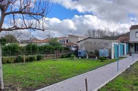 Pleasant Villa With 2 Separate Dwellings, Several Outbuildings And Garage On A 1017 M2 Plot With Lovely Views.