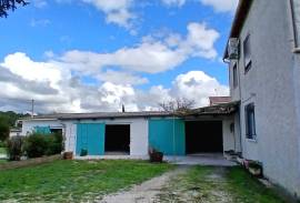 Pleasant Villa With 2 Separate Dwellings, Several Outbuildings And Garage On A 1017 M2 Plot With Lovely Views.