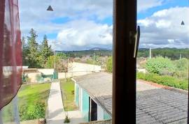 Pleasant Villa With 2 Separate Dwellings, Several Outbuildings And Garage On A 1017 M2 Plot With Lovely Views.