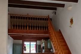 Pleasant Villa With 2 Separate Dwellings, Several Outbuildings And Garage On A 1017 M2 Plot With Lovely Views.