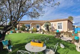 Superb Single-Storey Villa With 140 M2 Of Living Space Plus Converted Garage On 1161 M2 Of Land, On The Edge Of The Village With Unobstructed Views.