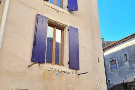 Charming Furnished Village House With 73 M2 Of Living Space In The Heart Of The Village, 10 Minutes From Pezenas.