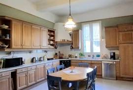 Impressive Maison De Maitre Offering 7 Bedrooms, 4 Bathrooms, A Garage, 2 Courtyards And A Garden With Swimming Pool. Rare Impressive Maison De Maitre Offering 7 Bedrooms, 4 Bathrooms, A Garage, 2 Courtyards And A Garden With Swimming Pool. Rare