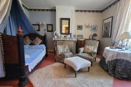 Exceptional Furnished Character House With 300 M2 Of Living Space On The Canal Du Midi.