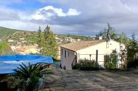 Charming Villa With 180 M2 Of Living Space Offering A Main House And An Independent Gite On A Landscaped Plot Of 2360 M2 With Beautiful Views.