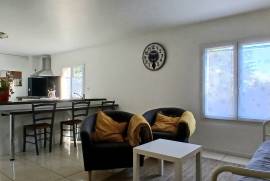 Charming Villa With 180 M2 Of Living Space Offering A Main House And An Independent Gite On A Landscaped Plot Of 2360 M2 With Beautiful Views.