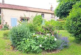 House with garden for sale in Nerignac, Nouvelle-Aquitaine