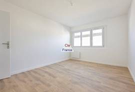 Lovely Newly Renovated Apartment