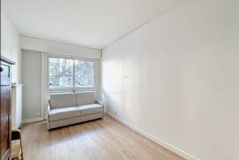 Paris Apartment with Private Garden Paris Apartment with Private Garden