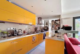 Paris Apartment with Private Garden Paris Apartment with Private Garden