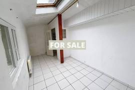 Detached House with Landscaped Garden