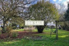Detached House with Landscaped Garden