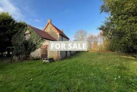 Detached House with Landscaped Garden