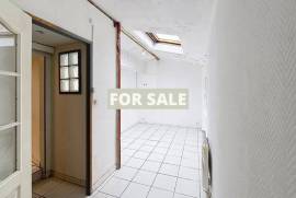 Detached House with Landscaped Garden