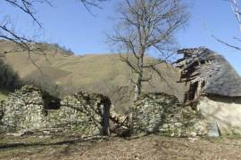 Barn on a Mountain Plateau with Exceptional Views Barn on a Mountain Plateau with Exceptional Views