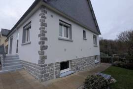 Detached House with Garden