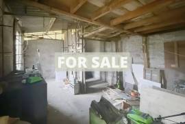 Town House with Neat Garden