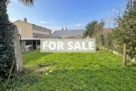 Town House with Neat Garden