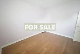 Town House with Neat Garden