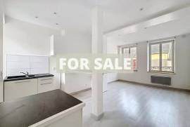 Business Premises with Apartment Above