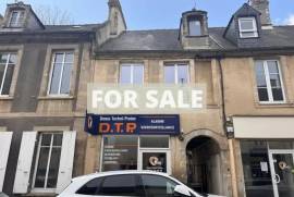 Business Premises with Apartment Above