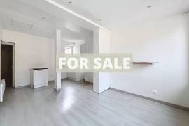 Business Premises with Apartment Above