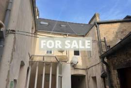 Business Premises with Apartment Above