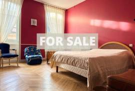 Magnificent Town House in Historic Sector