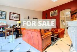 Magnificent Town House in Historic Sector