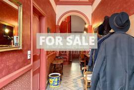 Magnificent Town House in Historic Sector