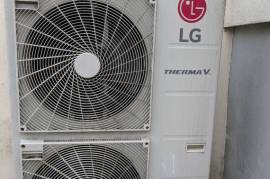 Town House with Garden and Chateau View