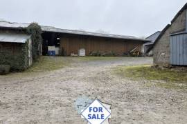 Farm House and Farm Complex Outbuildings with Land