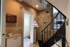 Beautifully Renovated House with Character