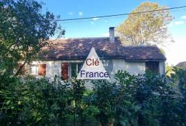 Detached Country House with Lovely Garden